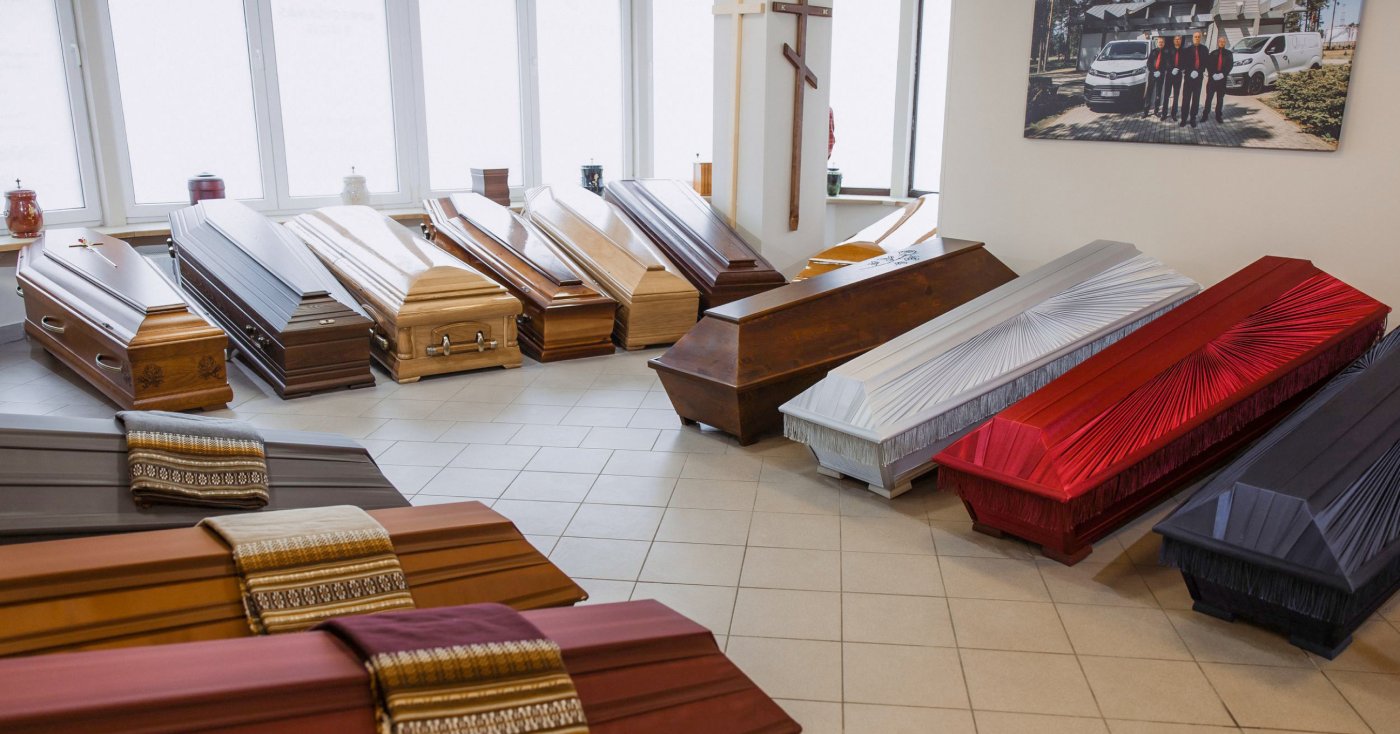 Гробы (деревянные, драпированные, цинковые)