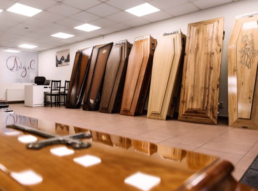 Гробы (деревянные, драпированные, цинковые)