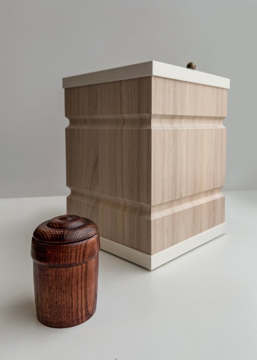 Деревянная кремационная урна